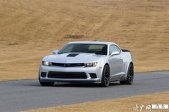 二代雪佛兰Camaro的制型略有类似